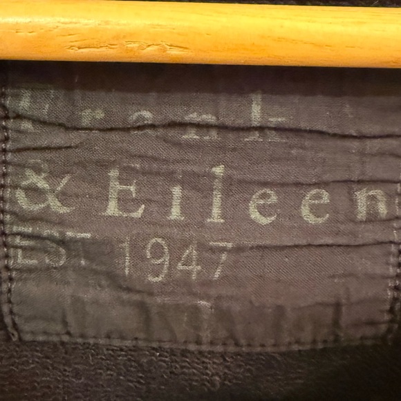 Frank & Eileen Greece Travel Set - Olive Capelet and Catherine Pants (Medium) - Picture 7 of 9